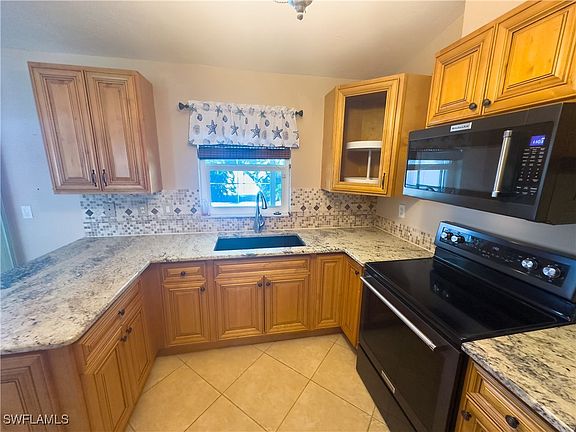 5th image of 3106 SW 14th Ct