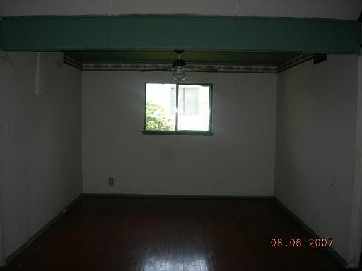 3rd image of 118 GARDEN VALLEY DR