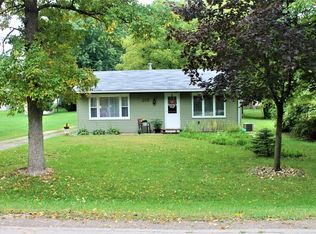 215 N 7th St, Winneconne, WI 54986