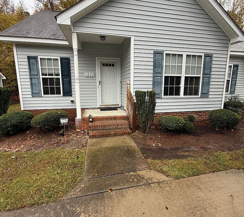 1st image of 1209 Stoneridge Ln