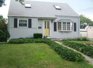 16 Stuart Dr, East Brunswick, NJ 08816