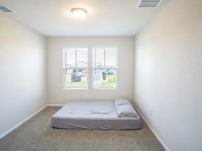 130 Yellowstone Dr — Photo 12