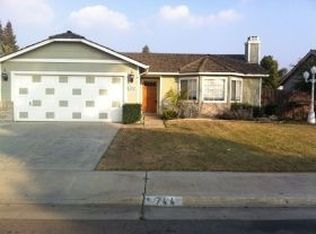 744 Balmayne Dr, Porterville, CA 93257