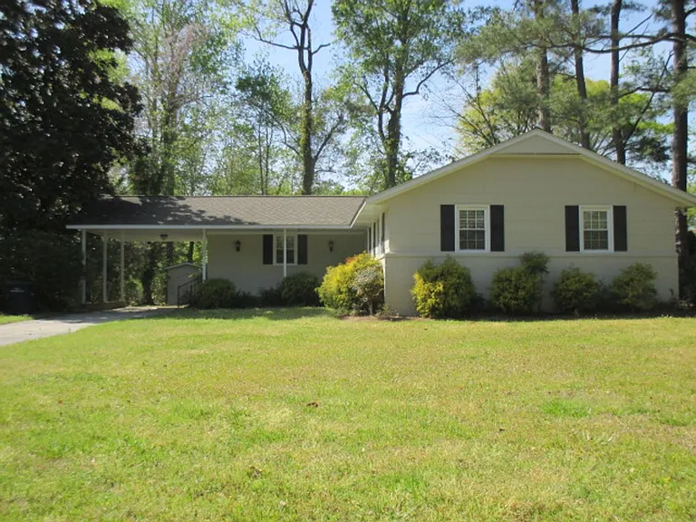 3102 Northwoods Dr — Photo 1
