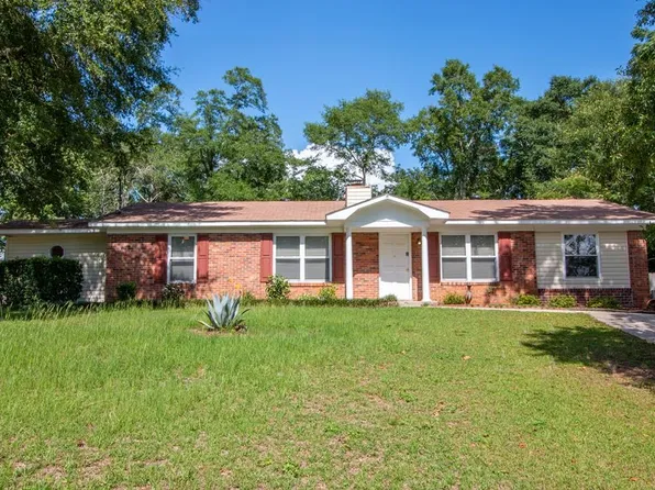 46 Dogwood St, Midland City, AL 36350