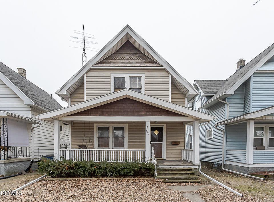 1st image of 842 Geneva Ave