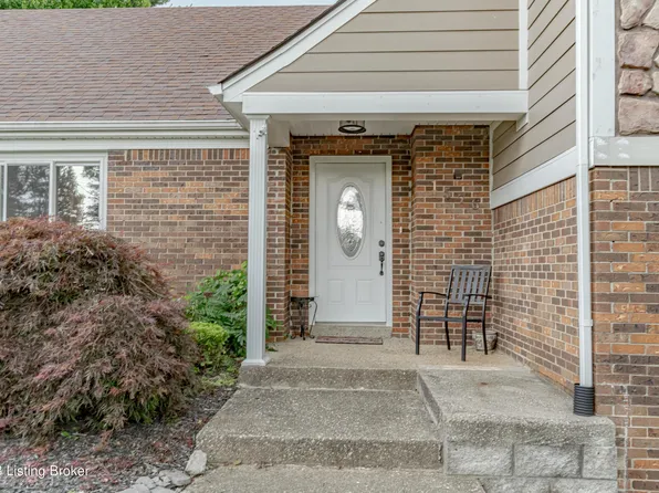 1576 Beech St, Radcliff, KY 40160