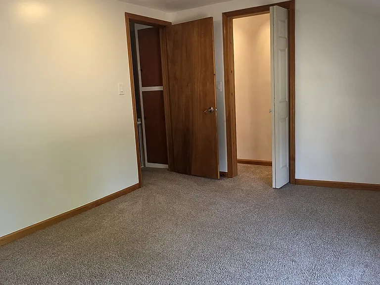 612 Woodside Ln — Photo 14
