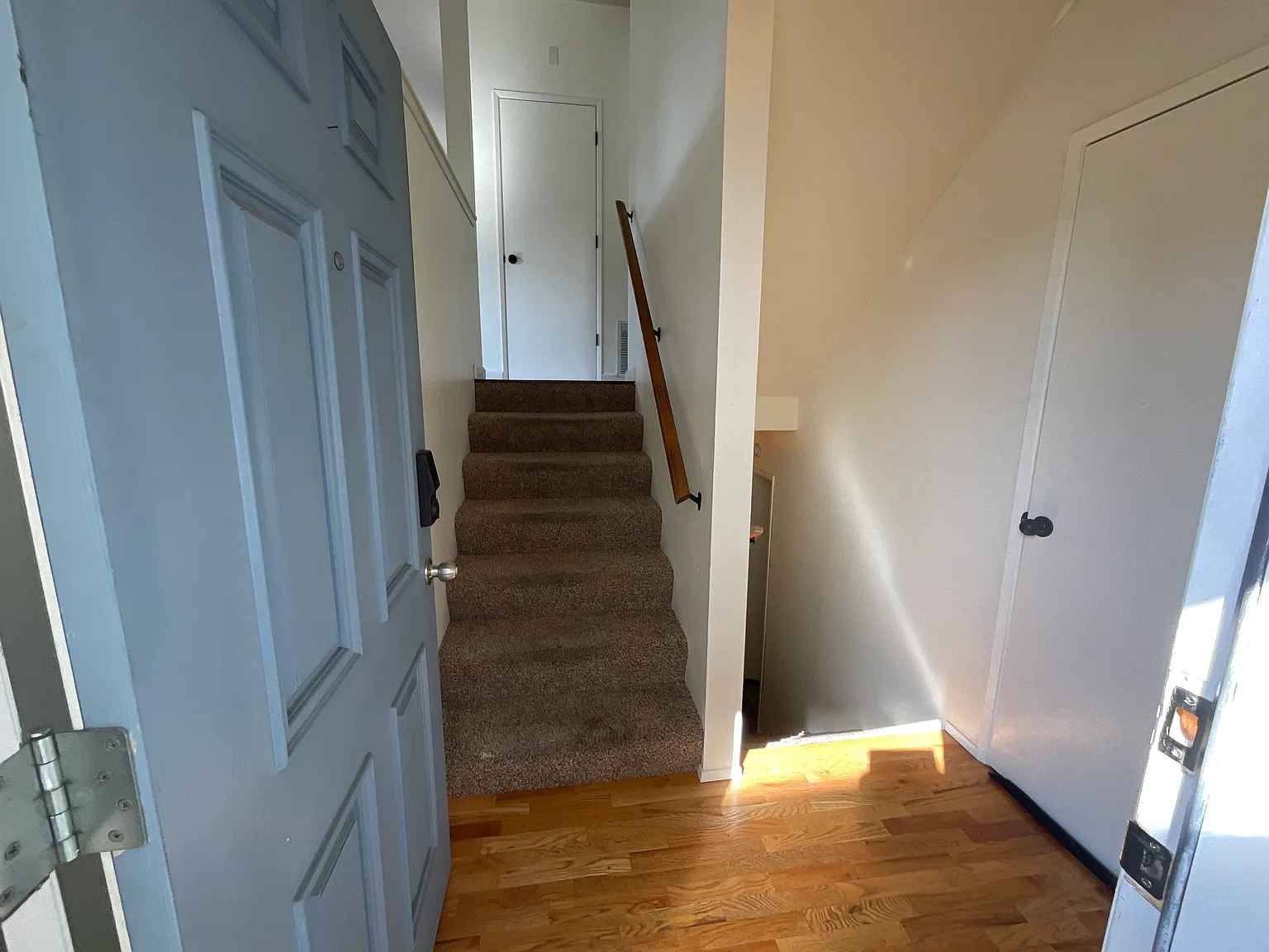 3 bed, 2.5 bath, 1673 sqft, $2,900 — Photo 2
