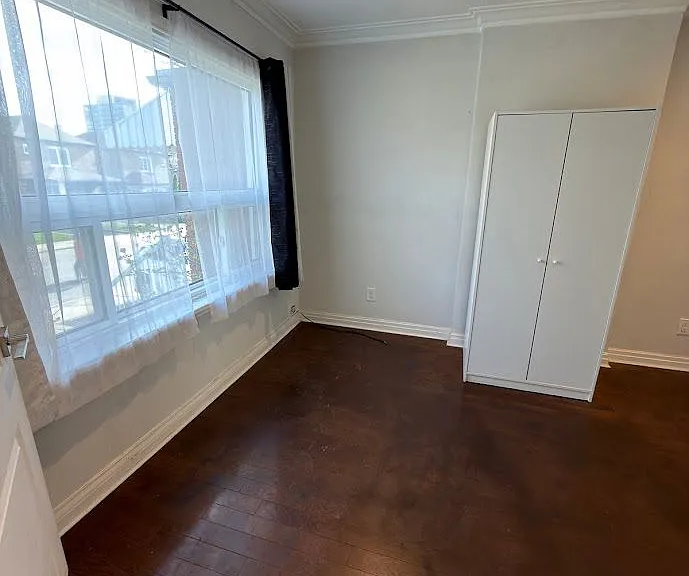 32 Belgravia Ave #MAIN — Photo 25