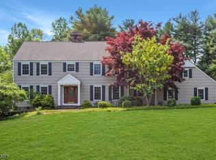 13 Fieldstone Rd, Califon, NJ 07830