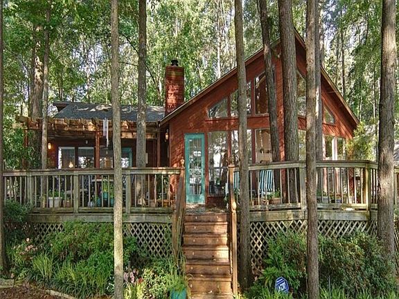4th image of 691 Eagle Point Dr E