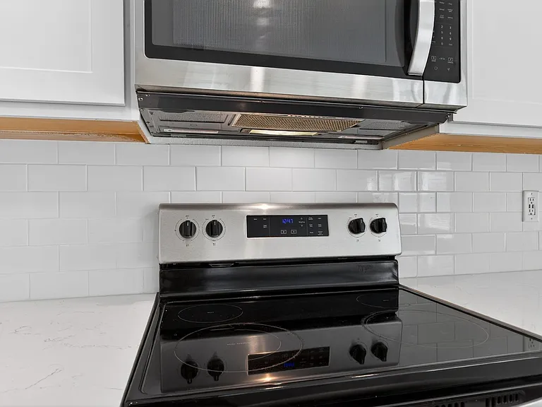 2283 Shady Breeze Ln — Photo 13