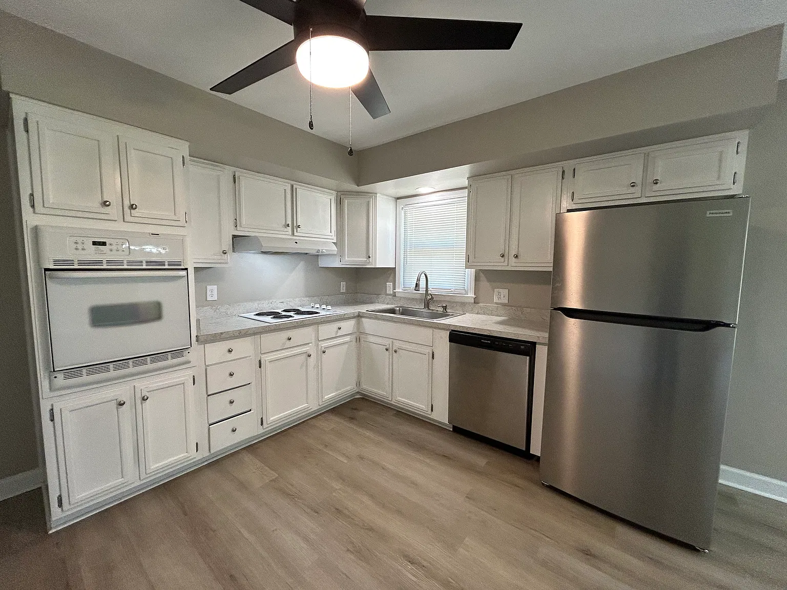 3 bed, 1296 sqft, $1,750 — Photo 4