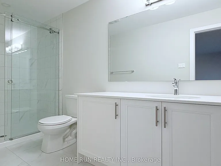 381 Les Emmerson Dr — Photo 10