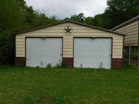 3rd image of 4453 East St