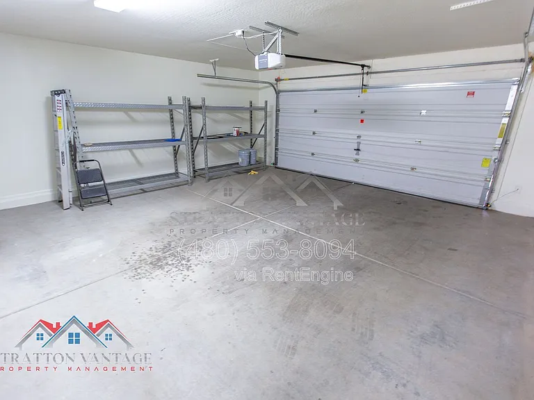 2218 N 77th Dr — Photo 13