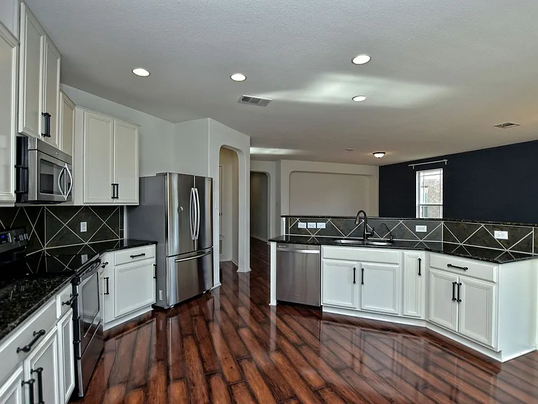 2717 Claremont Ct — Photo 13
