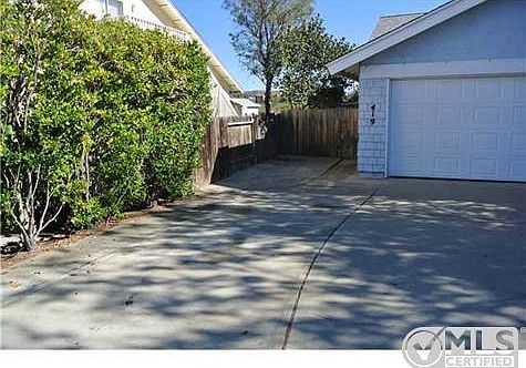 2nd image of 419 Borden Cir