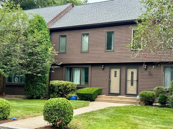14 Village Way APT C, Norton, MA 02766