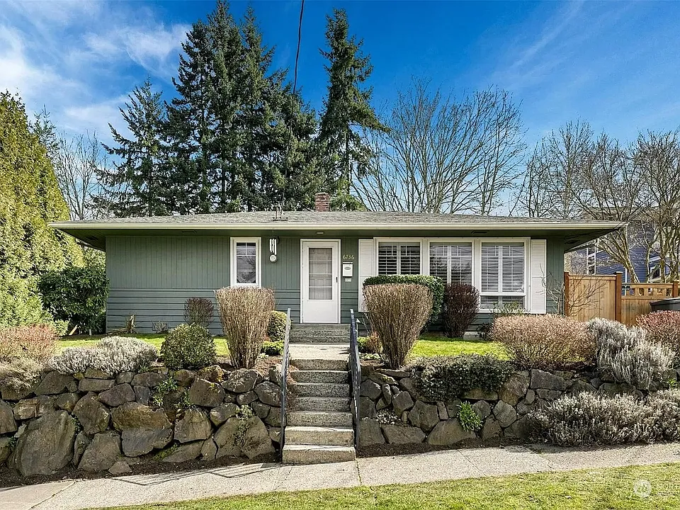 6736 104th Ave NE