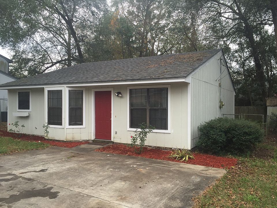 1st image of 2126 Foster Dr