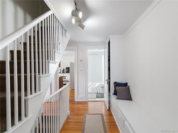 3rd image of 38 Forest Ave