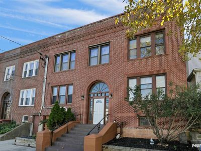 452 Avenue 104, Bayonne, NJ, 07002