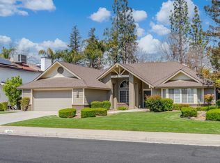 2604 Mountain Oak Rd, Bakersfield, CA 93311