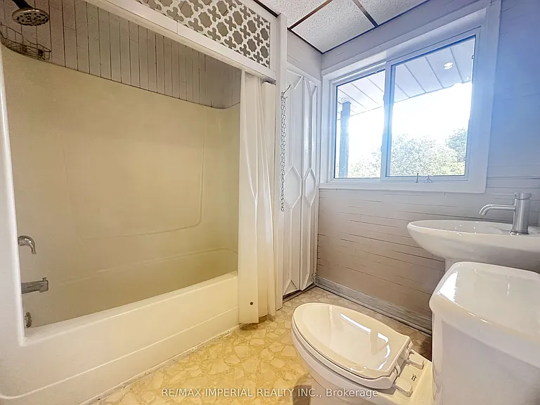 1765 Appleview Rd — Photo 13