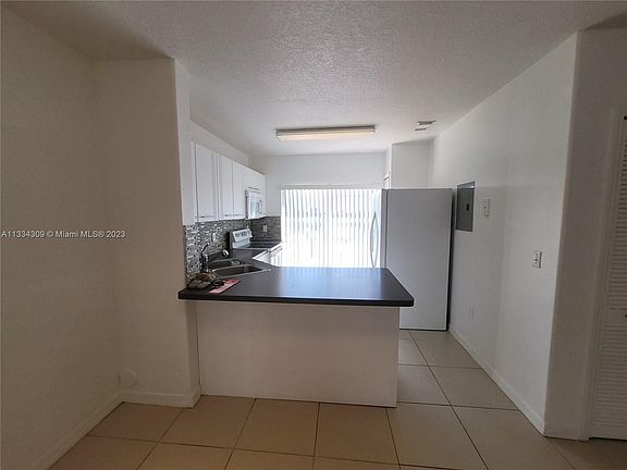 3rd image of 5675 NW 109th Ave APT 34
