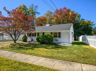 34 Kenmore Rd, Edison, NJ 08817
