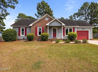 240 Eppingdale Dr, Spring Lake, NC 28390