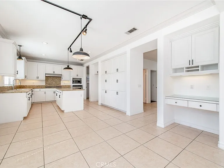 6915 Cedar Creek Rd — Photo 21