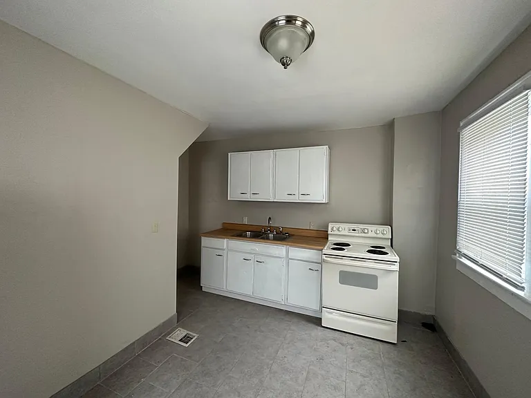 522 S Wayne Ave — Photo 7