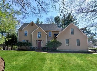 21 Medbury Rd, North Attleboro, MA 02760