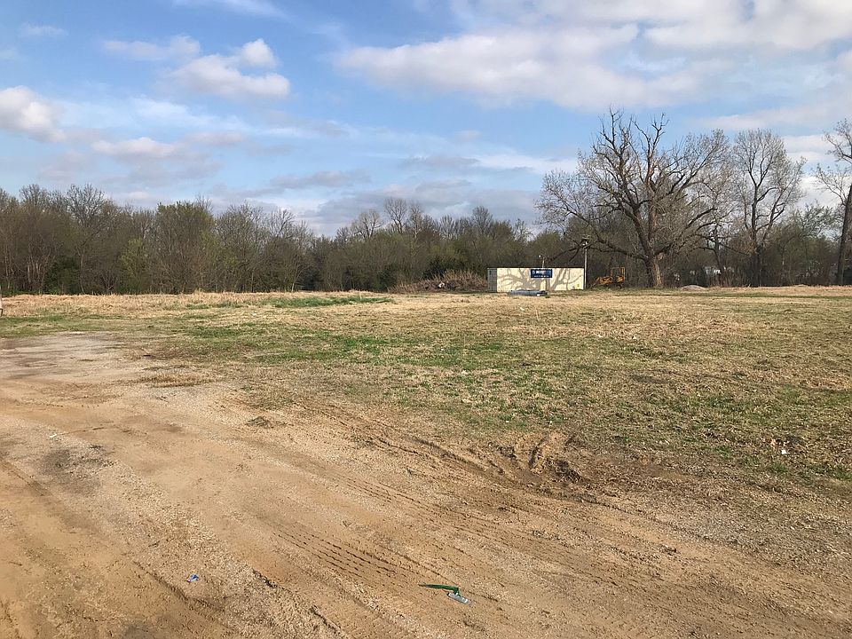 1st image of 0000 N East Ave