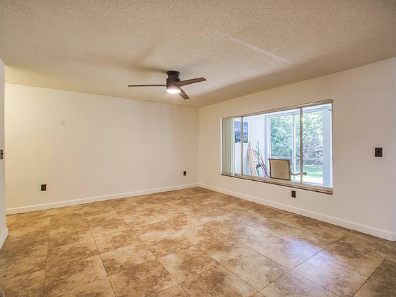 4th image of 815 W Boynton Beach Boulevard #11-103