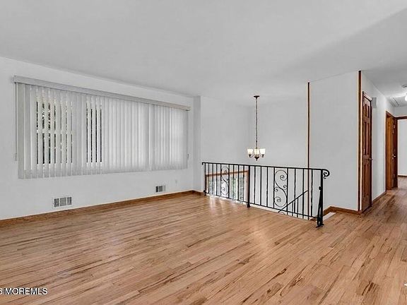 2nd image of 1112 Wildwood Ave