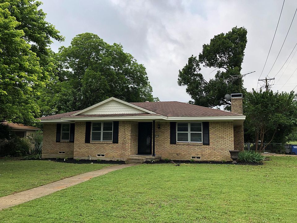 1st image of 411 W Coats Dr
