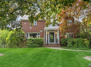 1209 Trafalgar St, Teaneck, NJ 07666