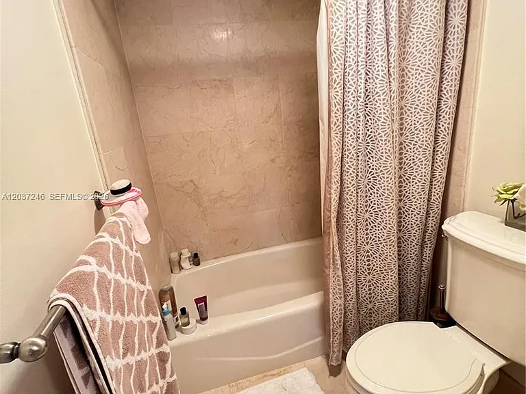 1901 Brickell Ave #B1807 — Photo 8