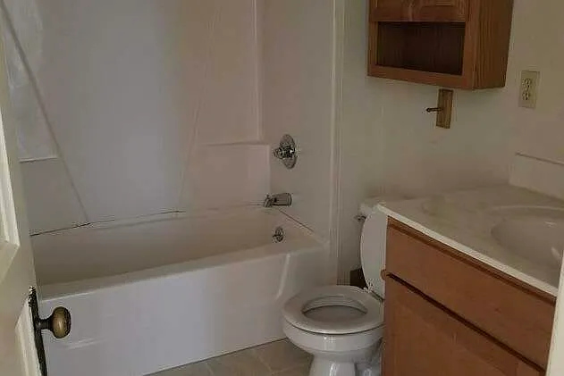 828 N Milwaukee St — Photo 7
