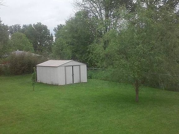 3rd image of 922 Sarbrook Dr