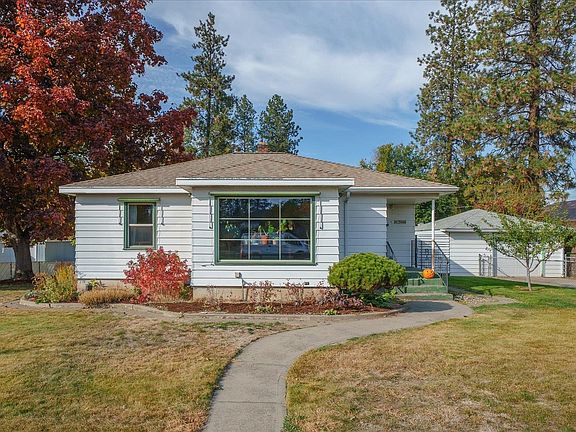 3rd image of 3006 W Monticello Pl