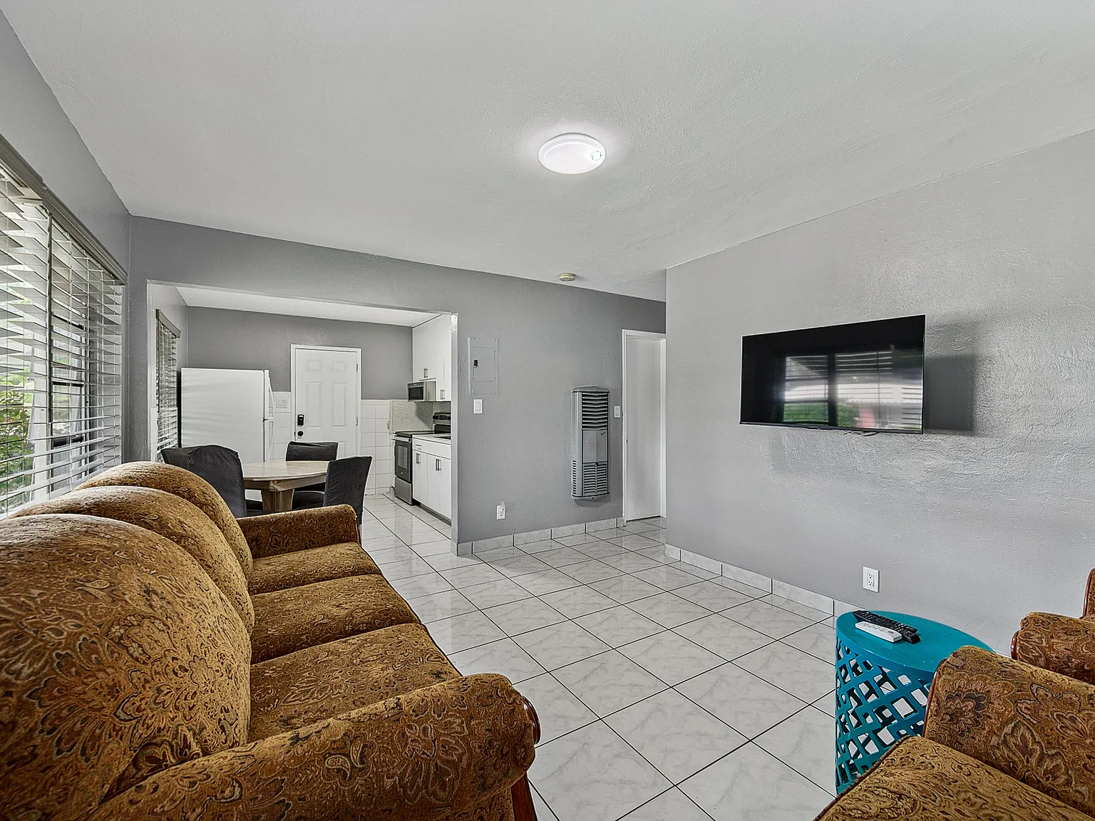 2 bed, 2.0 bath, 805 sqft, $2,900 — Photo 3