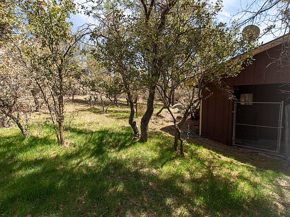 3rd image of 834 Arroyo Dr