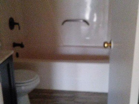 4th image of 28 Parrish Ln