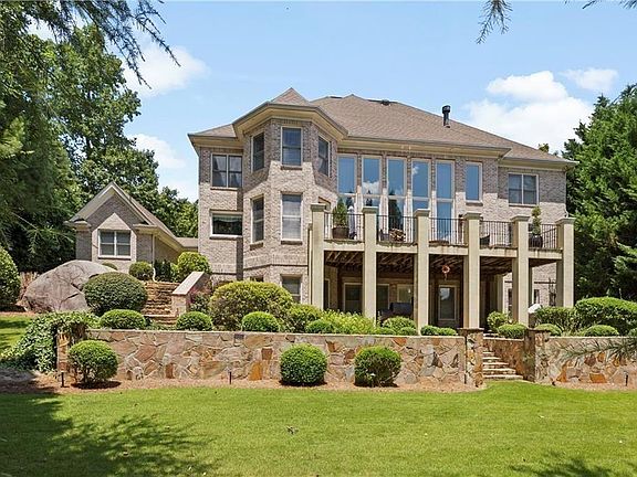 2nd image of 4064 Lyon Blvd SW