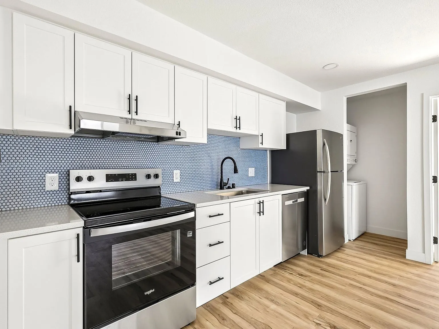The Crest |Studios, Lofts, 1, 2 & 3 Bedroom Homes Near the Beach — Photo 4